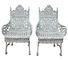 古典的なヨーロッパの鋳鉄の装飾のアルミニウム庭のテーブル及び椅子のテーブルの端