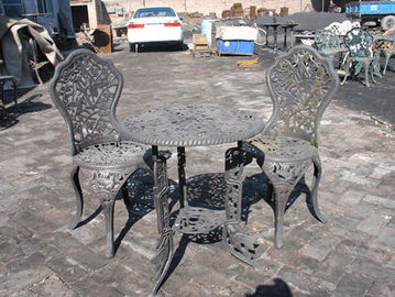 アルミニウム鋳鉄のテーブルおよび椅子/粉のコーティングの鋳鉄は端を台に置きます