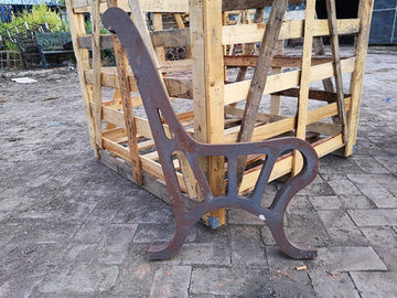 型の通りの装飾のための旧式な公園のベンチの端、鋳鉄のベンチの部品