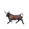 古典的な鋳鉄の動物の彫像の牛は家/庭の装飾のために形づきます